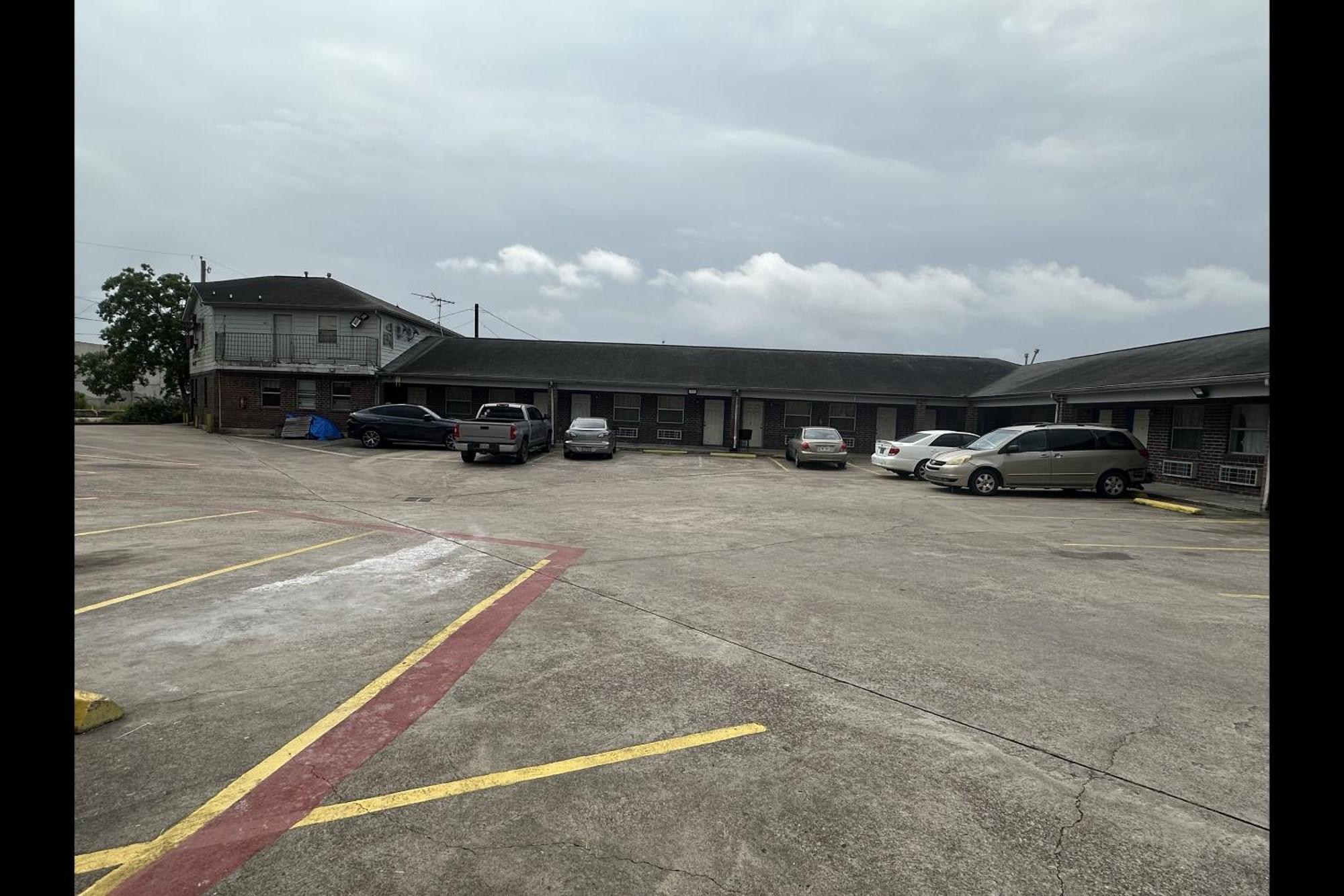Travel Inn By Oyo La Marque Texas City I-45 Экстерьер фото